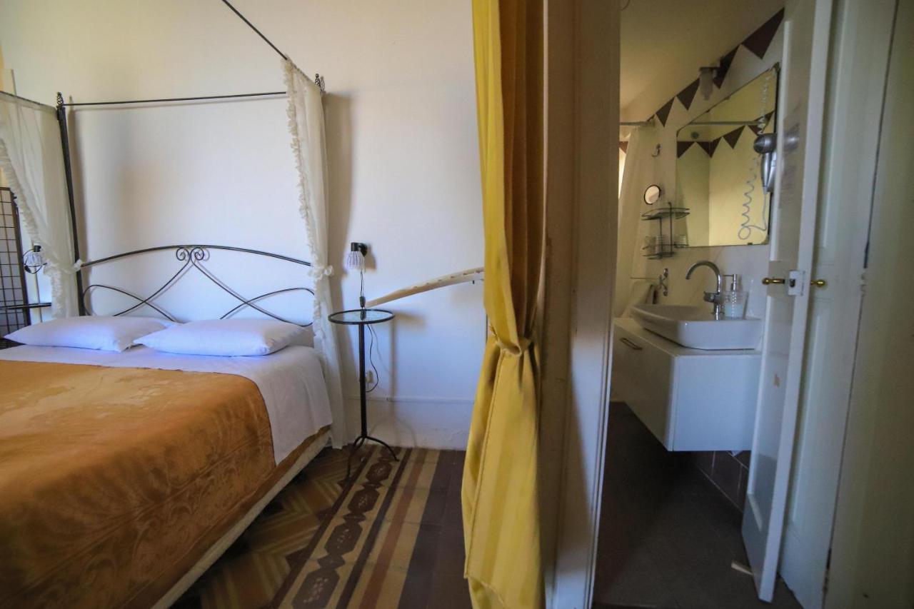 Palazzo Barba Bed & Breakfast กัลลีโปลี ภายนอก รูปภาพ
