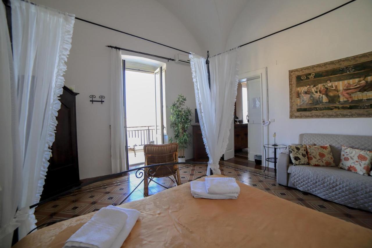 Palazzo Barba Bed & Breakfast กัลลีโปลี ภายนอก รูปภาพ