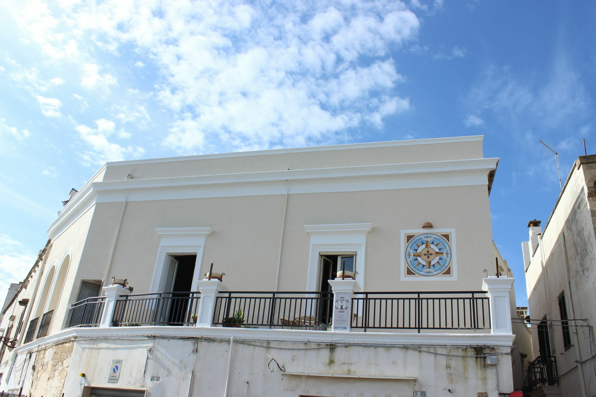 Palazzo Barba Bed & Breakfast กัลลีโปลี ภายนอก รูปภาพ
